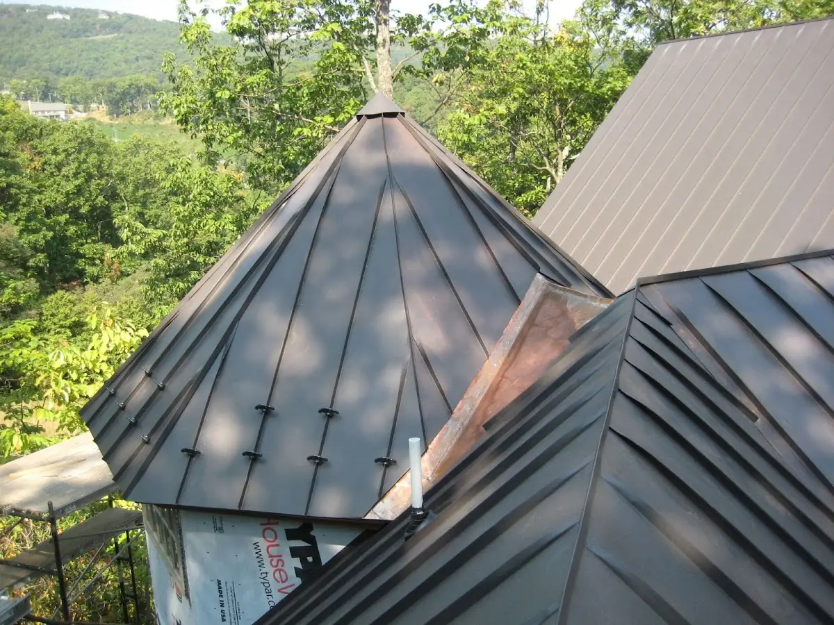 Professional Gutter Cleaning by Craftsman Roofing in Huron